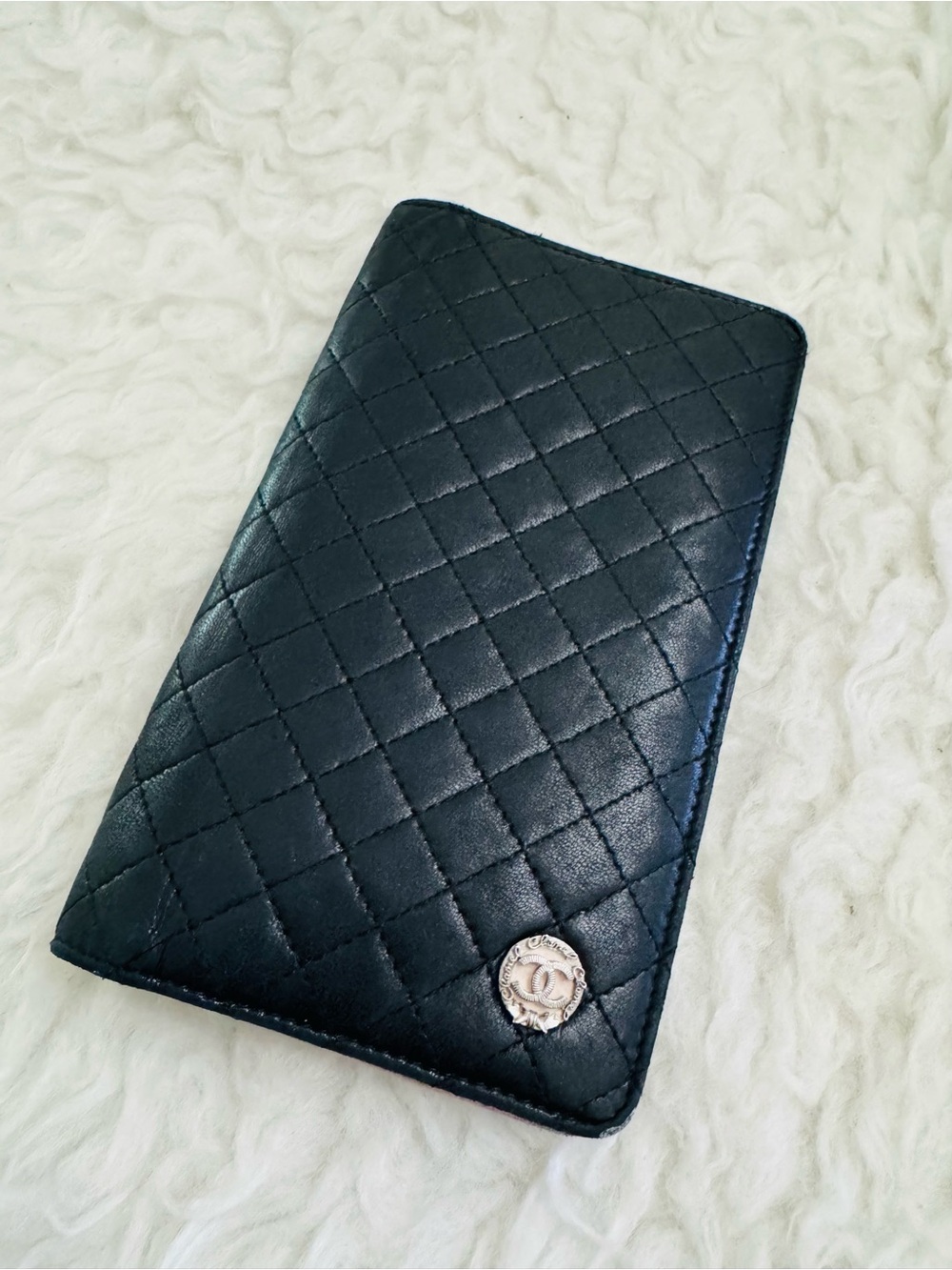 CHANEL Black Quilted Leather Wallet with Silver CC Accent